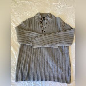 BrooksBrothers Pure Cashmere Light Grey Sweater - Men’s Medium / Women’s Large.